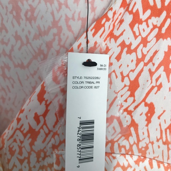 DKNY NWT blouse⭐️ - Picture 8 of 8